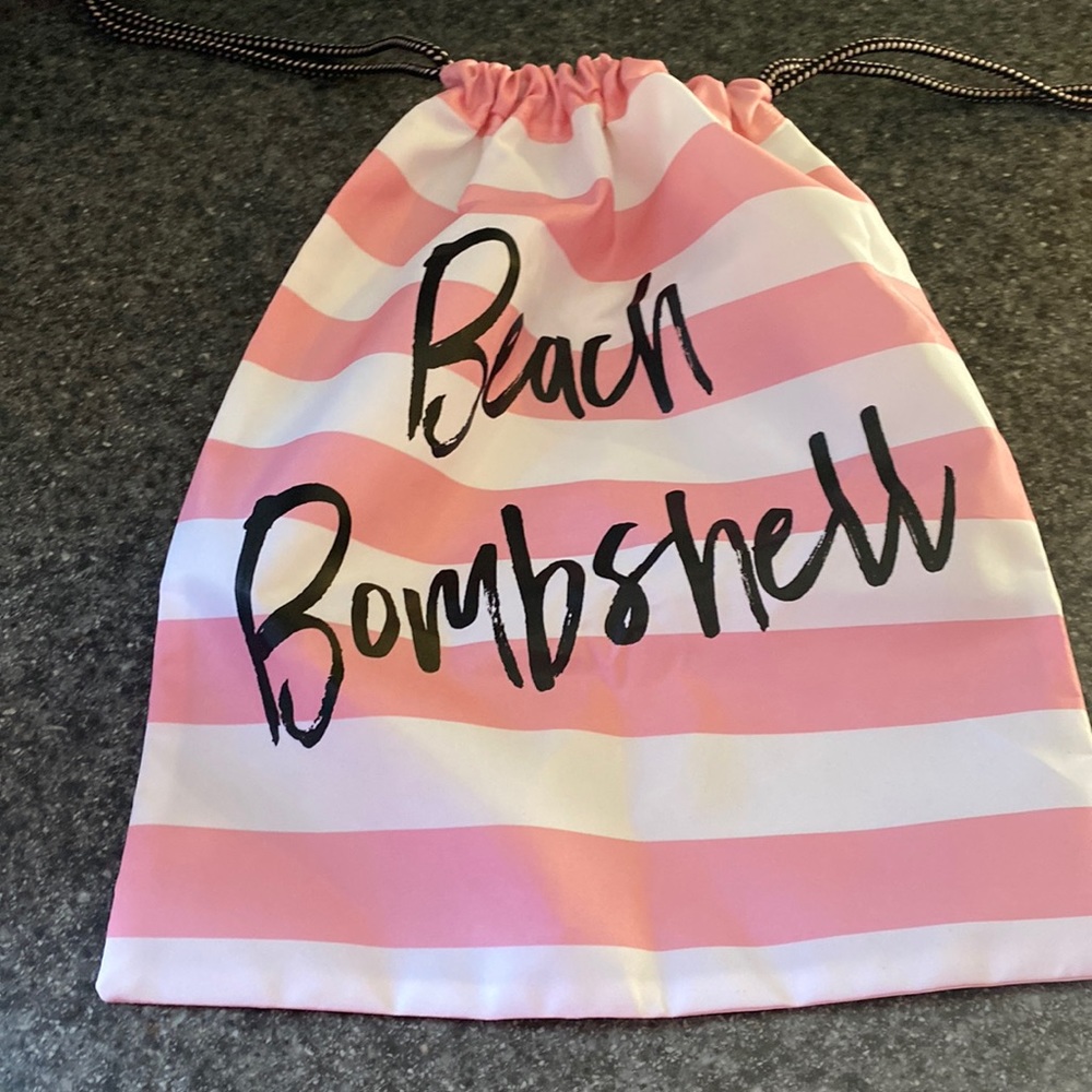 Victoria Secret bag-free with purchase!! - Picture 1 of 1